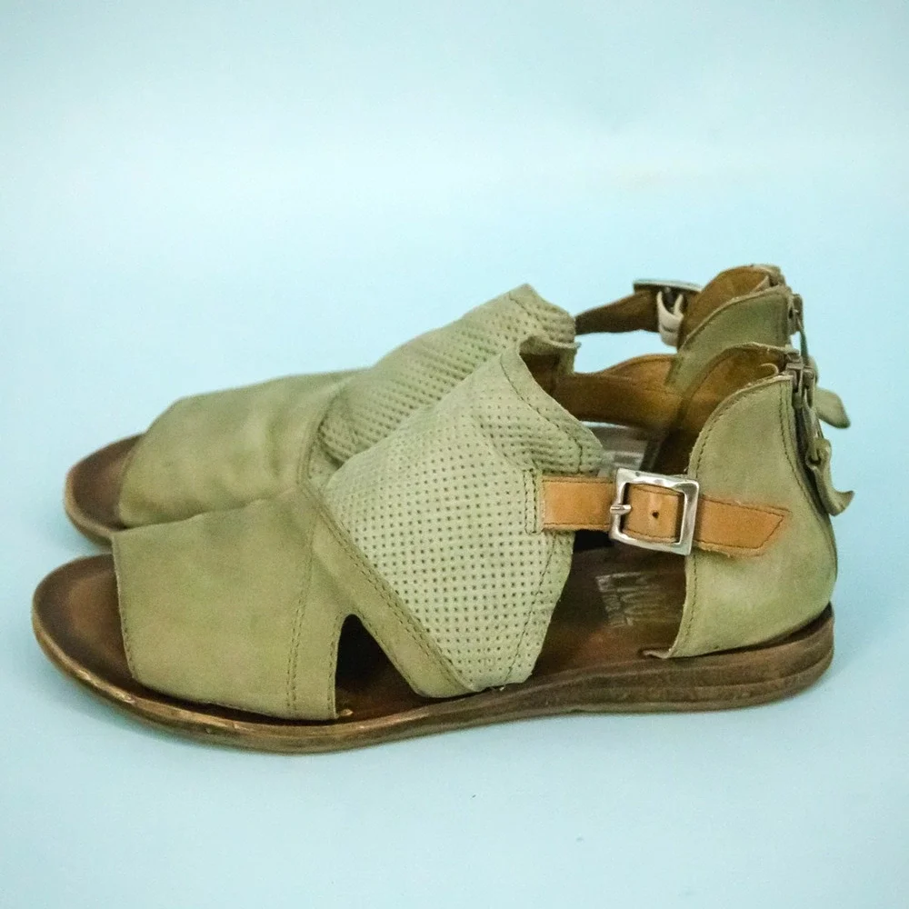 Miz Mooz 39 Size 8.5-9 Green Leather Leather Ankle Strap Buckle Sandals Shoes